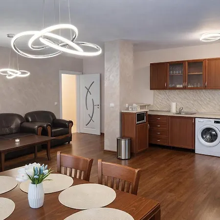 Golden Sands 1br With Pool & Private Parking Апартаменти Варна
